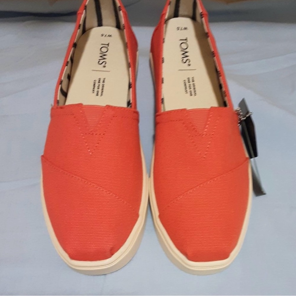 NWT Toms Alpargata Heritage Canvas Cupsole Slip-On, Women size 7.5